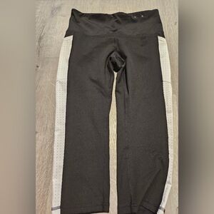 Xersion Workout Capri Leggibgs Sz M